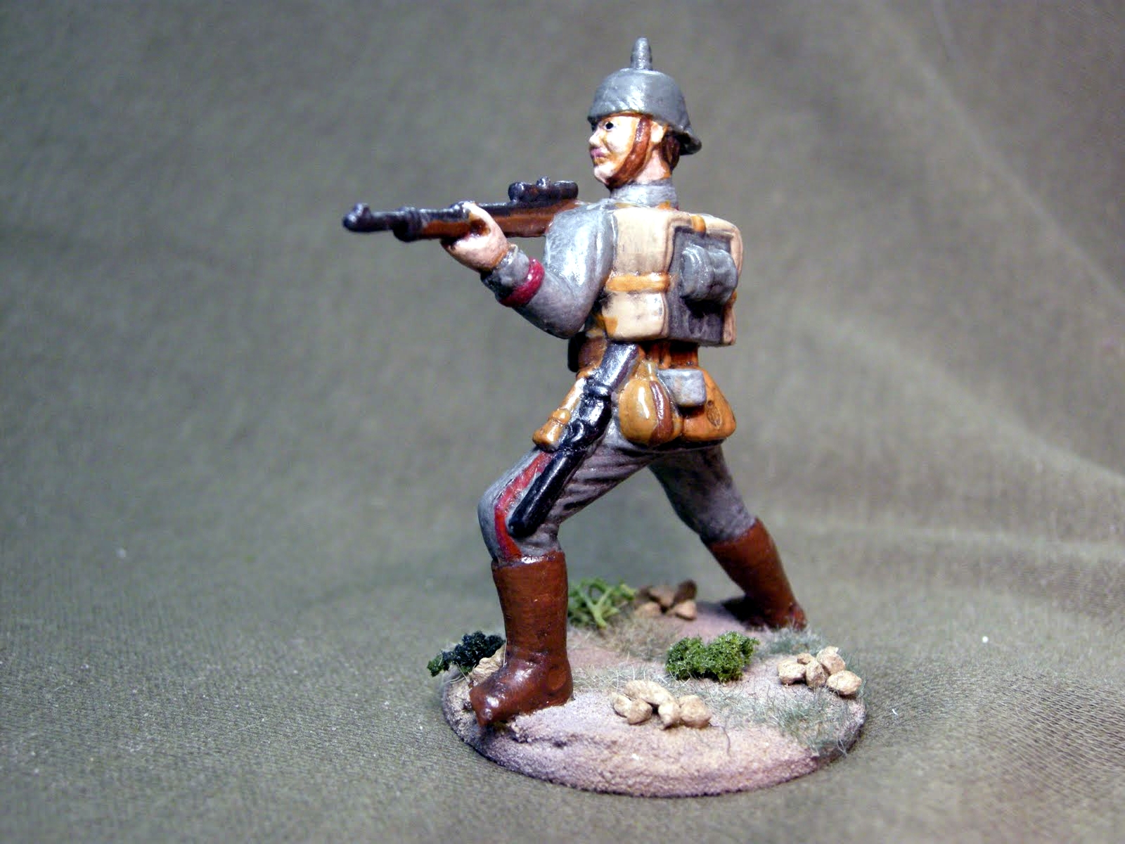 German Infantryman (Armies in Plastic, 54mm)