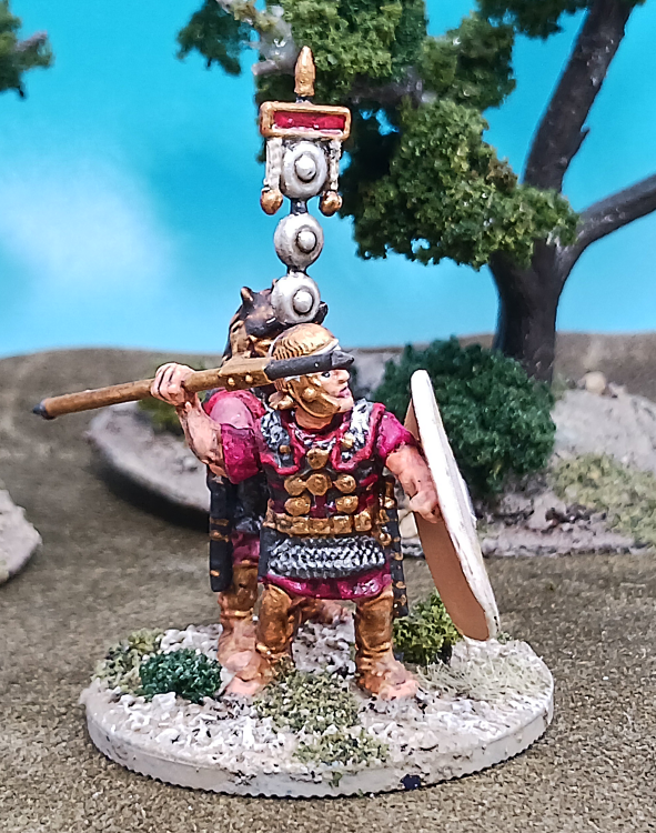 Ceasarian Hero White (28mm Wargames Factory)